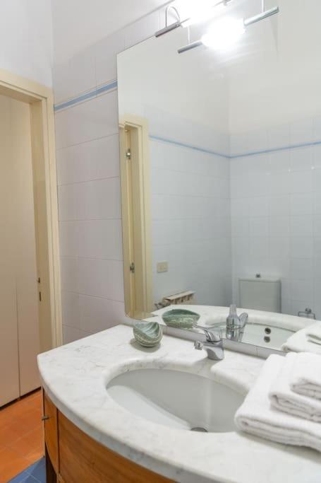 Stile & Comfort Near P. Signoria Флоренция Екстериор снимка
